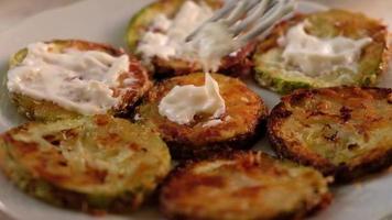 fried zucchini and mayonnaise sauce with garlic video