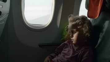 lungo volo fatto sua stanco e lei abbattere addormentato video
