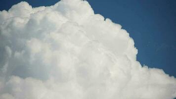 nube scoppiare tempo periodo video