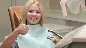 donna va bene verifica a il dentista video