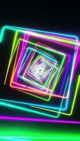 volando a través de cuadriláteros pintados con luz multicolor. vídeo en bucle vertical video