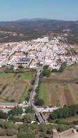 vertical vídeo Vila do aljezur dentro Algarve Portugal video