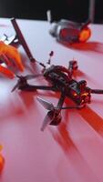 Russie, Moscou, 28 avril 2024 assemblage drone à Accueil video