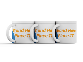 groupe de Trois isolé des tasses arrangé horizontalement, personnalisable l'image de marque sur chaque tasse. psd