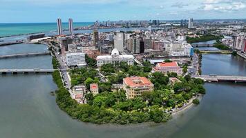 buitenshuis historisch kerk in recife pernambuco in Brazilië. geweldig tafereel. video